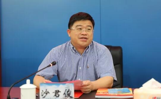 沙君俊簡(jiǎn)歷：來賓市人大主任沙君俊，曾任廣西駐京辦主任，廣西檢察院紀(jì)檢組長，欽州市委常委、紀(jì)委書記