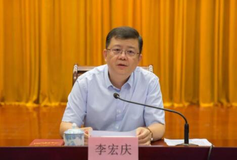 李宏慶簡歷：廣西農(nóng)業(yè)農(nóng)村廳黨組書記李宏慶被查，曾任廣西農(nóng)業(yè)農(nóng)村廳廳長，賀州市委書記，林冠任賀州市委書記，曾任賀州市長（林冠簡歷）