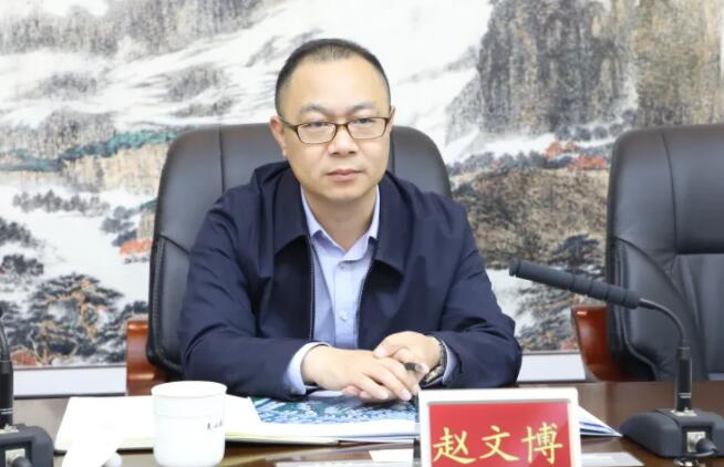 趙文博簡(jiǎn)歷：欽州市靈山縣委書記趙文博，曾任欽州濱海新城投資集團(tuán)董事長(zhǎng)、靈山縣長(zhǎng)