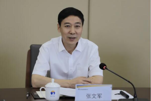 張文軍簡(jiǎn)歷：廣西自然資源廳廳長(zhǎng)張文軍，曾任廣西信訪局局長(zhǎng)，南寧市委常委、常務(wù)副市長(zhǎng)，防城港市委副書記