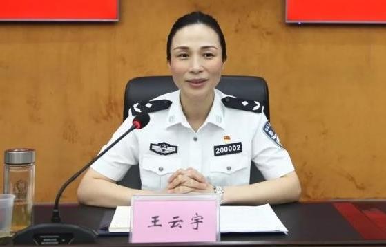 王云宇簡歷：柳州市公安局黨委副書記、政委王云宇，曾任廣西公安廳友誼關(guān)口岸簽證處主任